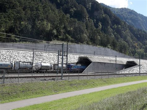 gotthard tunnel offen